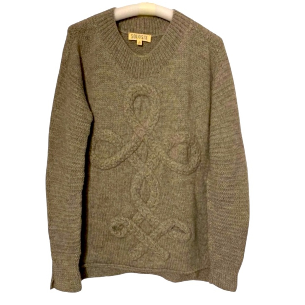 Solosix Knitting Grey 💯 Alpaca Crew Asymmetric Bottom Sweater Size M